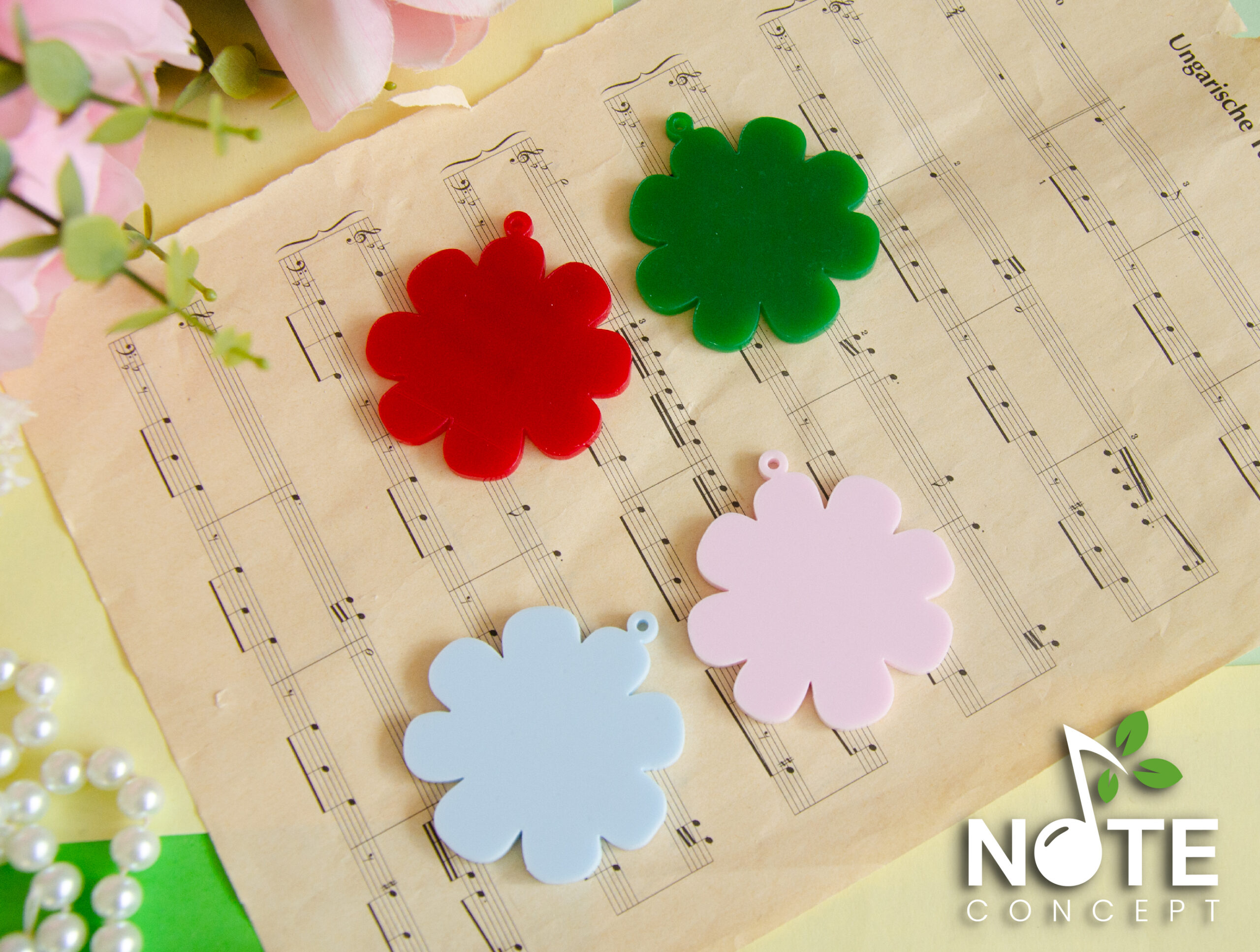 Martisor plexiglas color floare