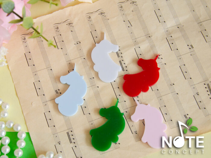 Martisor plexiglas color unicorn